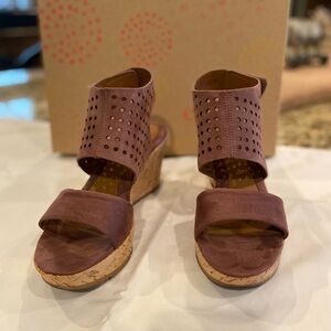 Women's dusty rose wedge sandals